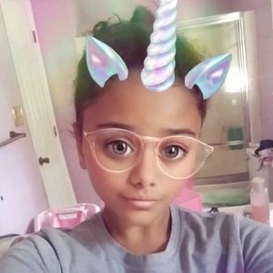 Meet your Posher, Kendra